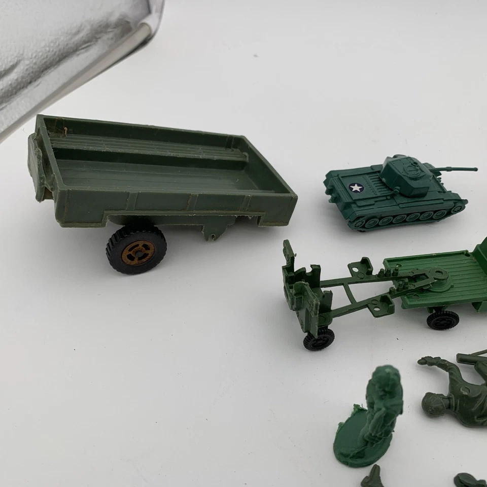 PLÁSTICO EJÉRCITO HOMBRES Y VEHÍCULOS Foto 4 de 4