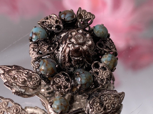 Vintage Turquoise Blue stones Silver Metal Flower Design Pin/Brooch Boxed - Picture 15 of 19