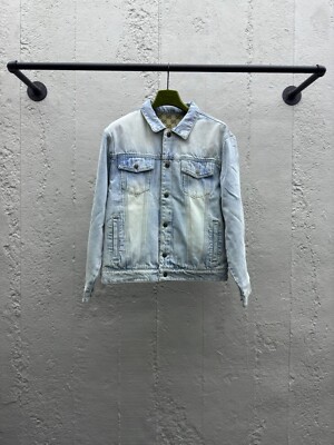 Gucci Men's Reversible Denim Jacket Blue Size: (46, 48, 50 Gucci Men's Reversible Denim Jacket Blue Size: (46, 48, 50