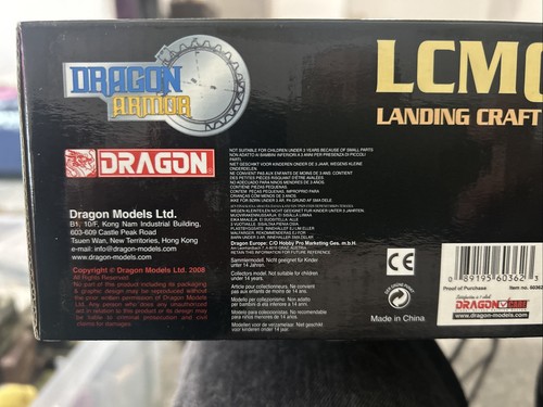 DRAGON US LCM (3) landing craft+Sherman M4A1 with scene 1/72 FINISHED MODEL SHIP - Picture 11 of 11