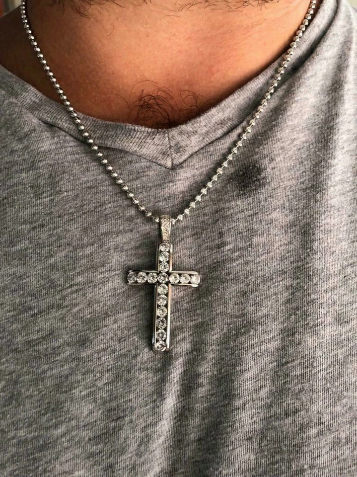 Colgante Cruz Oro Sólido 14K | Diamante Cultivado en Laboratorio de 1.60Ct | Collar Religioso Foto 4 de 4