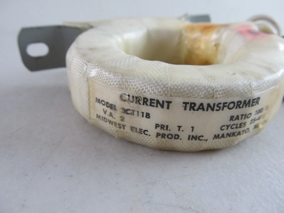 CANTIDAD = 2 Transformador de Corriente Eléctrico Midwest 3CT11B Relación 100/5 2VA. 25-400 ciclos Foto 2 de 4