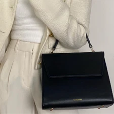 BEAUTY GOODIES - Stylish Insulated Lunch Bag Tote for women; Modern Lunch Box !!