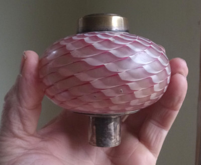 1870s RARE NAILSEA VERRE MOIRE PINK & OPAL LOOPED ART GLASS MINIATURE PEG LAMP