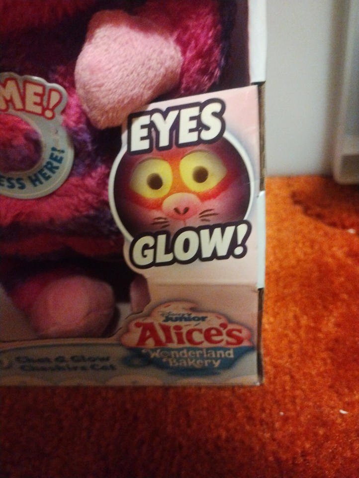 Disney Junior Alice’s Wonderland Bakery Chat & Glow Cheshire Cat Plush