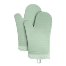 Ribbed Soft Silicone Pistachio Green Oven Mitt Set (2-Pack)