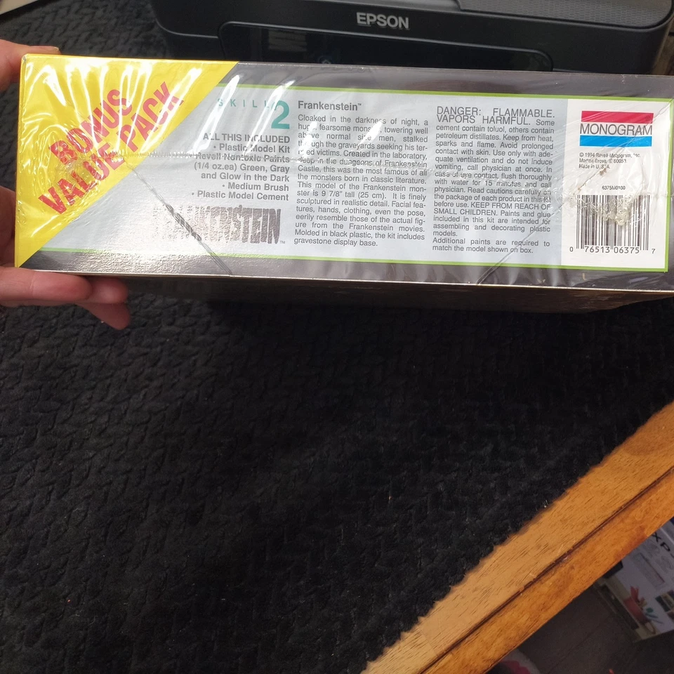 VINTAGE RARE 1994 MONOGRAM PLASTIC 1:8 SCALE- FRANKENSTEIN SEALED - Image 2 of 4