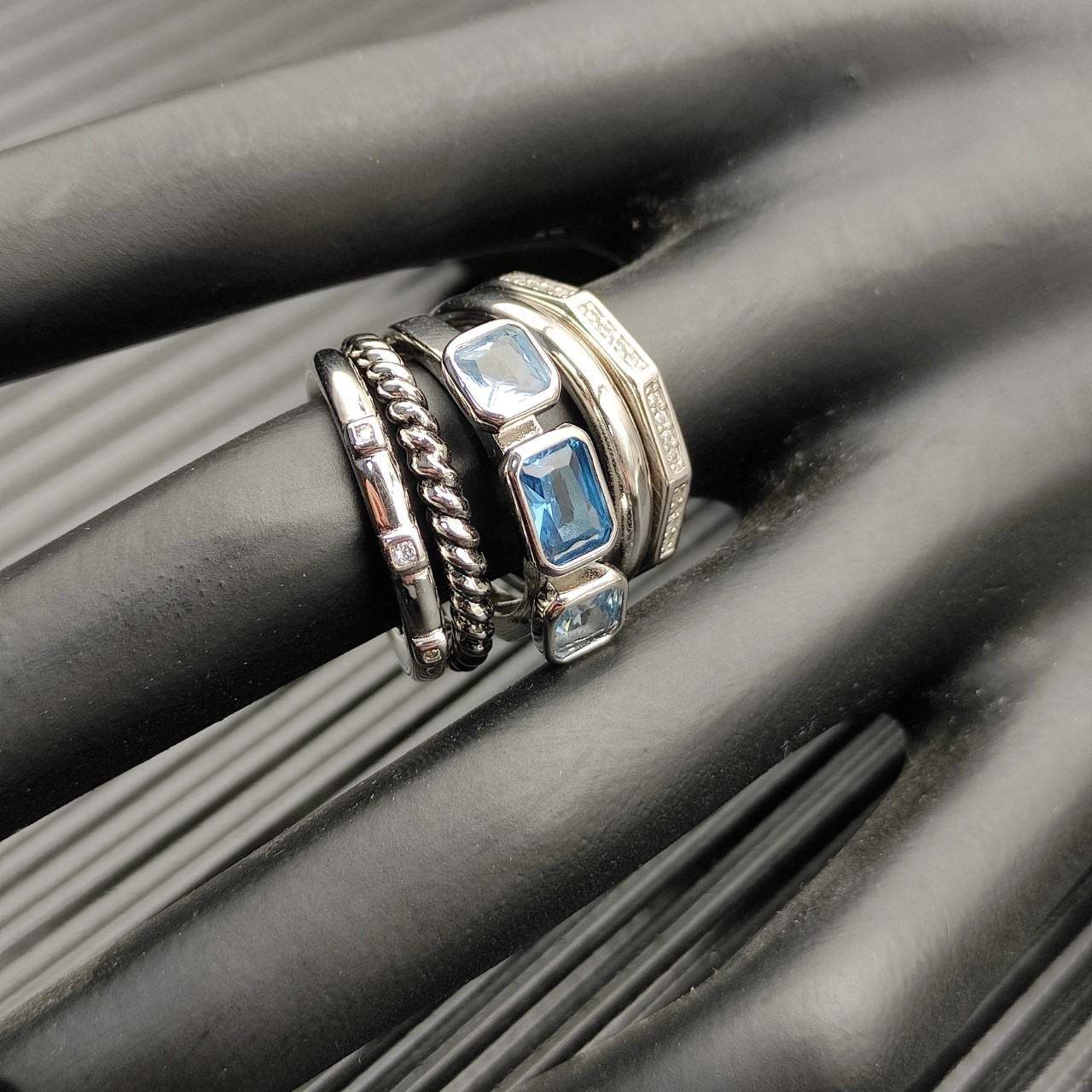 David Yurman Blue Five Interlocking Rings Size 7 - image 3