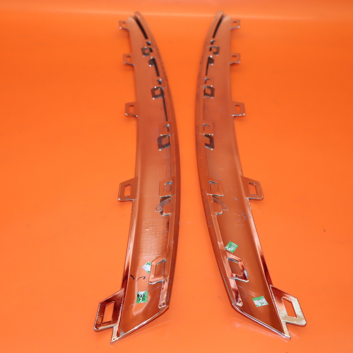ROLLS ROYCE GHOST BUMPER LOWER CHROME TRIM LEFT RIGHT 2022-2024 5111 7935004 OEM
