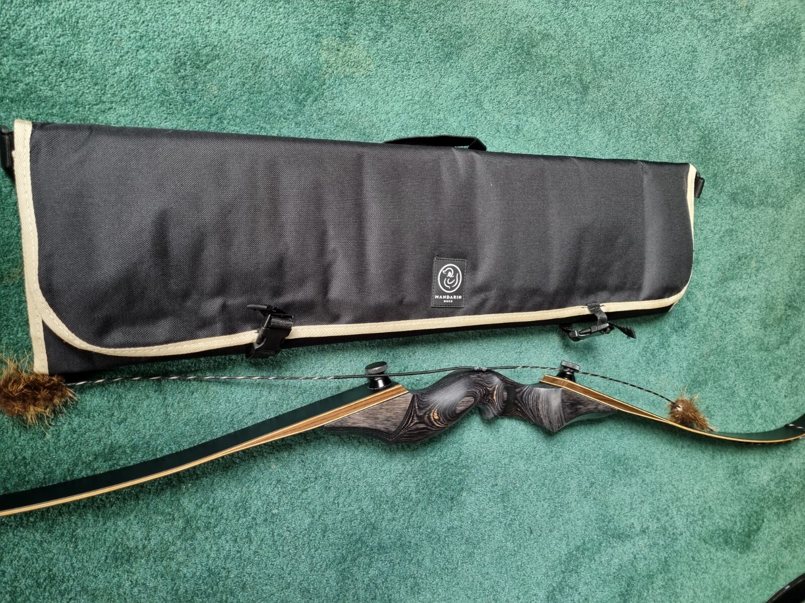 MANDARIN DUCK BLACK HUNTER MK11 TAKEDOWN RECURVE BOW 40LB WITH BOW BAG