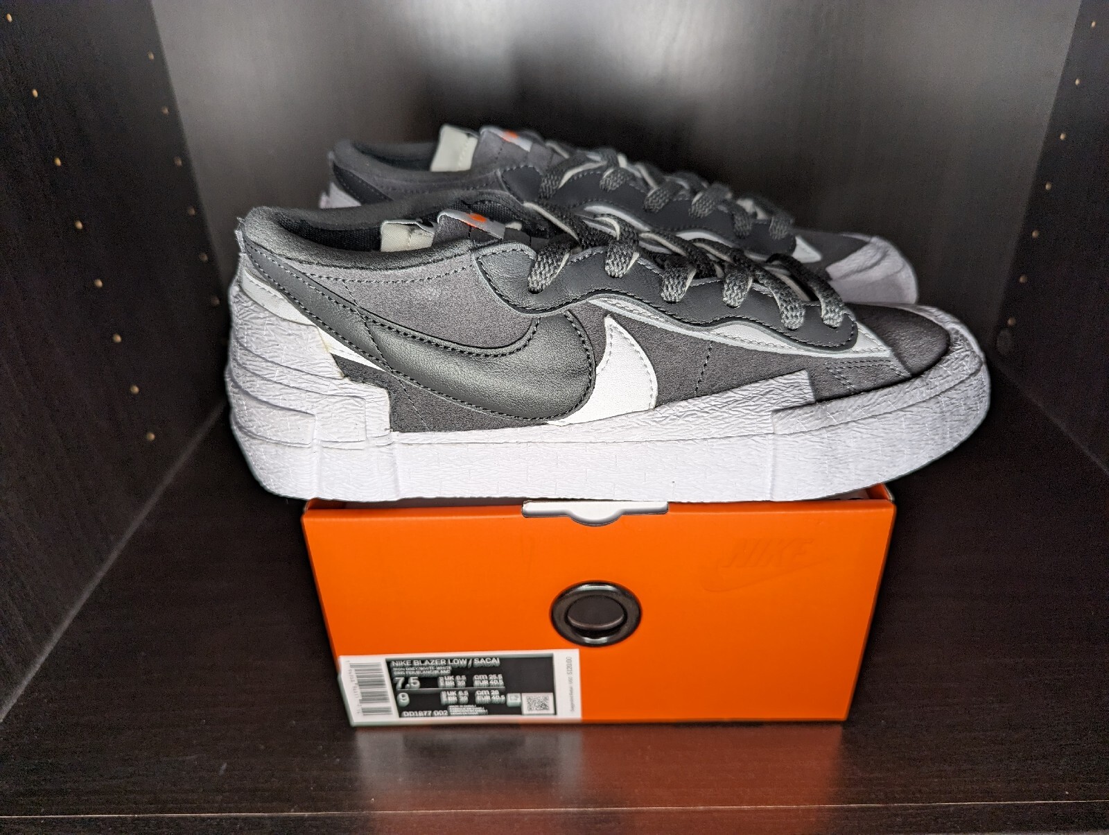 SACAI X NIKE Blazer Nike x Sacai grigio ferro basso da uomo taglia 7 5 (nuovo con scatola)
