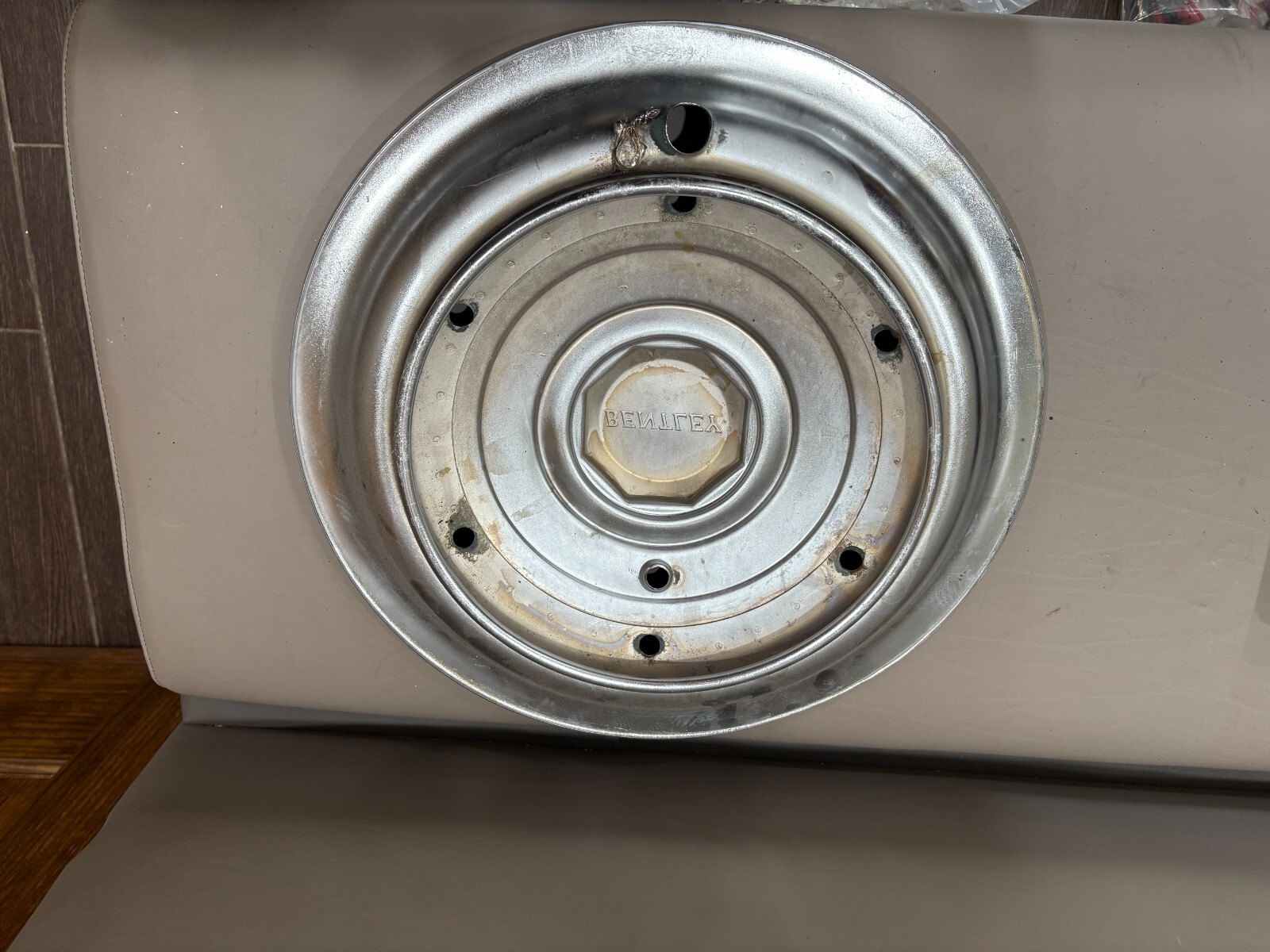 Bentley Hub Cap