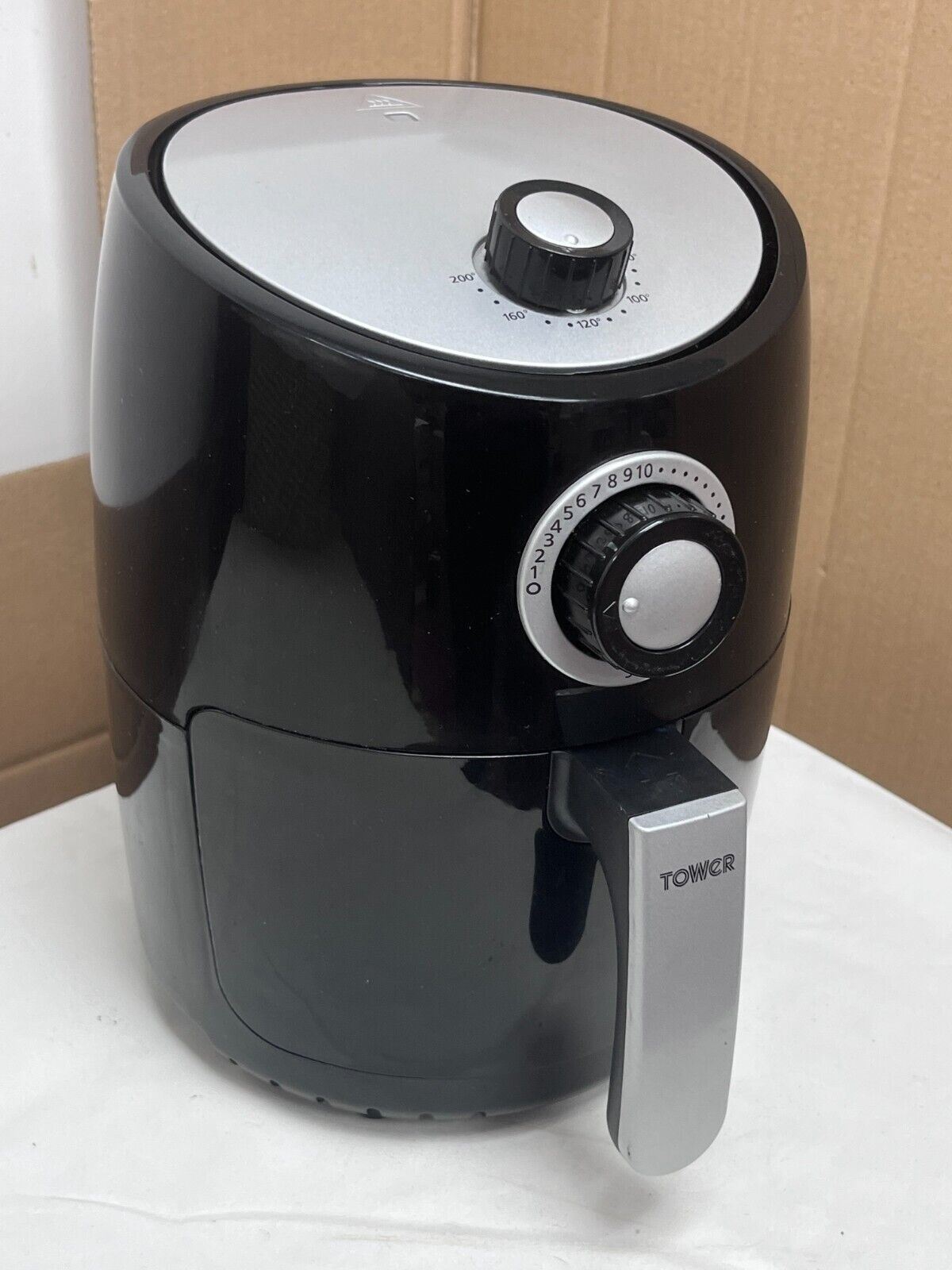 Tower 2.2L Kitchen T17023 Compact Air Fryer Grilling Roasting Baking
