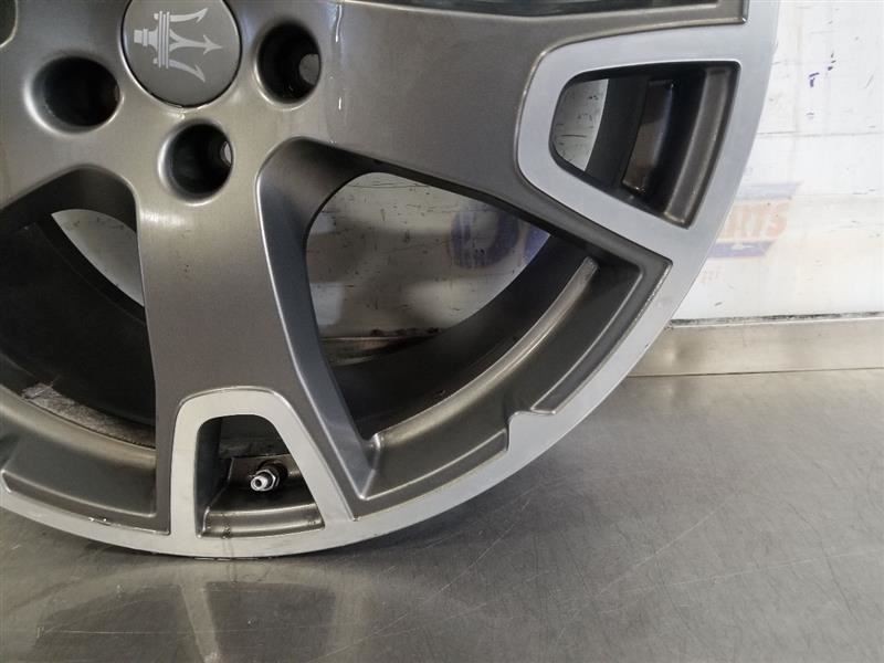 19 2019 MASERATI LEVANTE OEM 20X9 FRONT WHEEL RIM 670044701