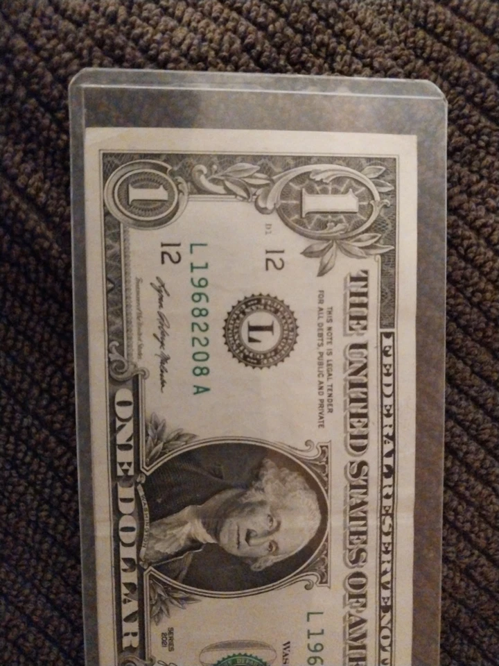 ONE DOLLAR FANCY BIRTHDAY/ANNIVERSARY NOTE [AUGUST 22, 1968]  SN # L 19682208 A - Image 2 of 4