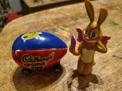 Cadbury Creme Egg Corgi Car & Caramel Vintage 1994 PVC Bunny Figur Sammlerstücke