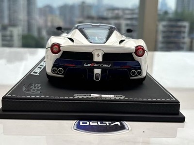 1/18 BBR Ferrari Laferrari In Bianco Bird Cage With Blue Carbon