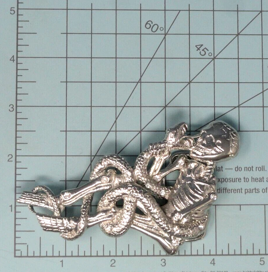 Пряжка для ремня Skeleton Kissing a Snake открытые рабочие стразы для Хэллоуина .GTA470 - Изображение 3 из 4