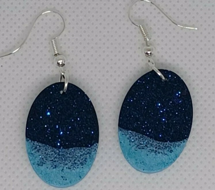 Oval deals dangle earrings