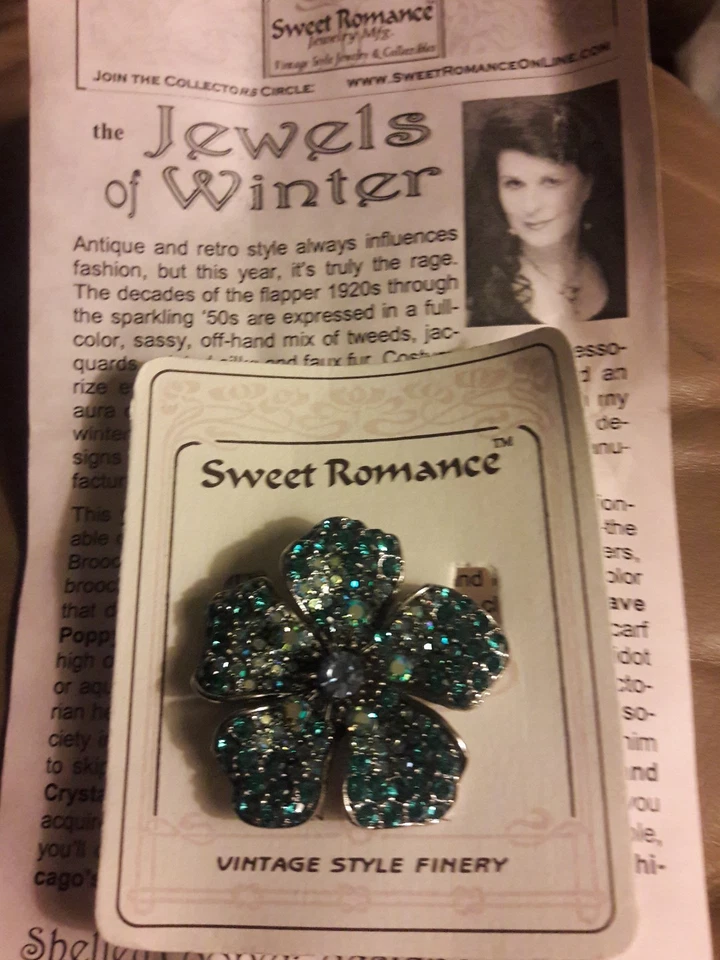 Sweet Romance Crystal Pin Brooch New  - Image 3 of 4