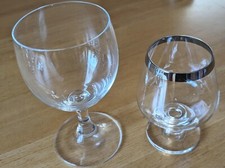 2 pezzi bicchieri, bicchiere da vino e bicchiere da cognac con bordo in argento