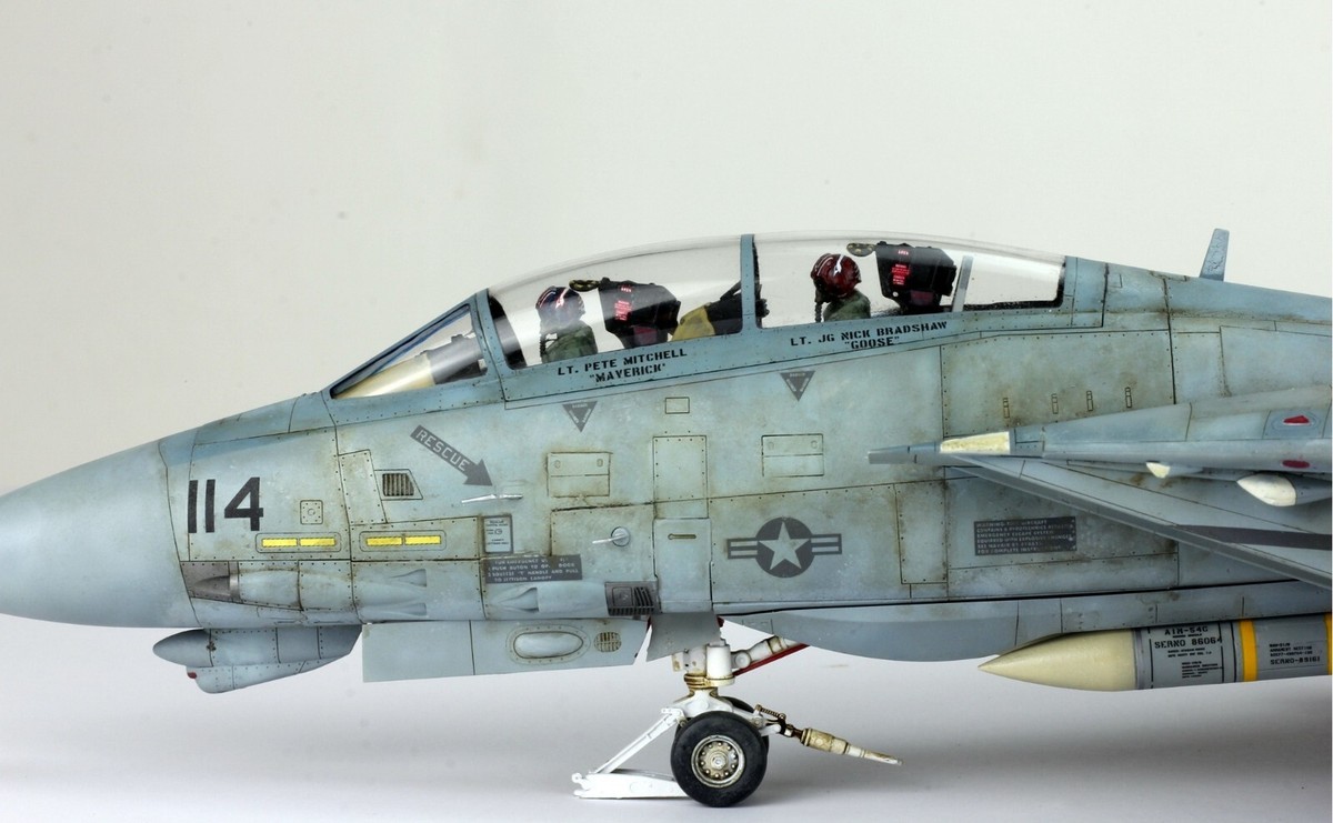 PreSale USN Top Gun F-14A Tomcat 1:48 Pro Built Model | eBay