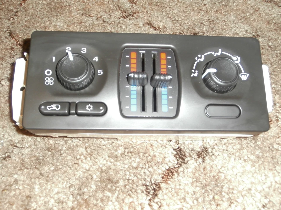 2003-2009 AC Heater Climate Control Module Chevrolet GMC - Image 3 of 4