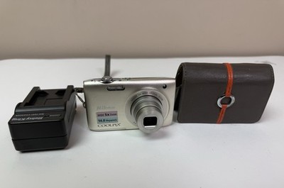 Nikon Coolpix S3100 14.0MP Digital Camera - Silver With Battery, Charger & Case