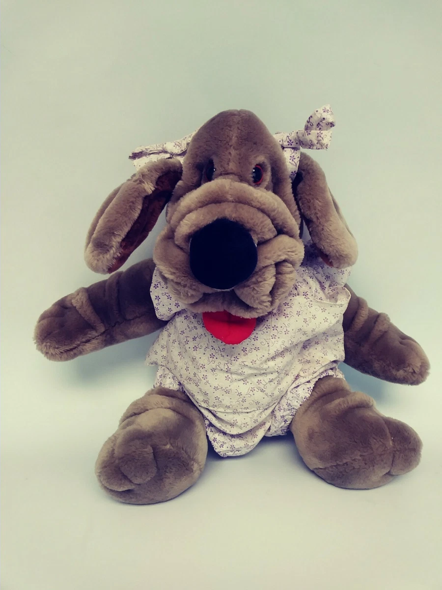 Wrinkles hand sales puppet