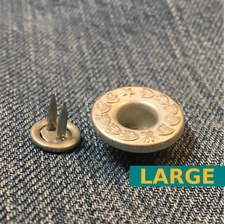 Jean Top Button 17mm - Laurel Wreath Donut