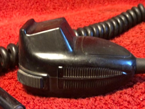ELECTRO-VOICE MODEL 205-STC DIFFERENTIAL HANDHELD MICROPHONE - Picture 2 of 8