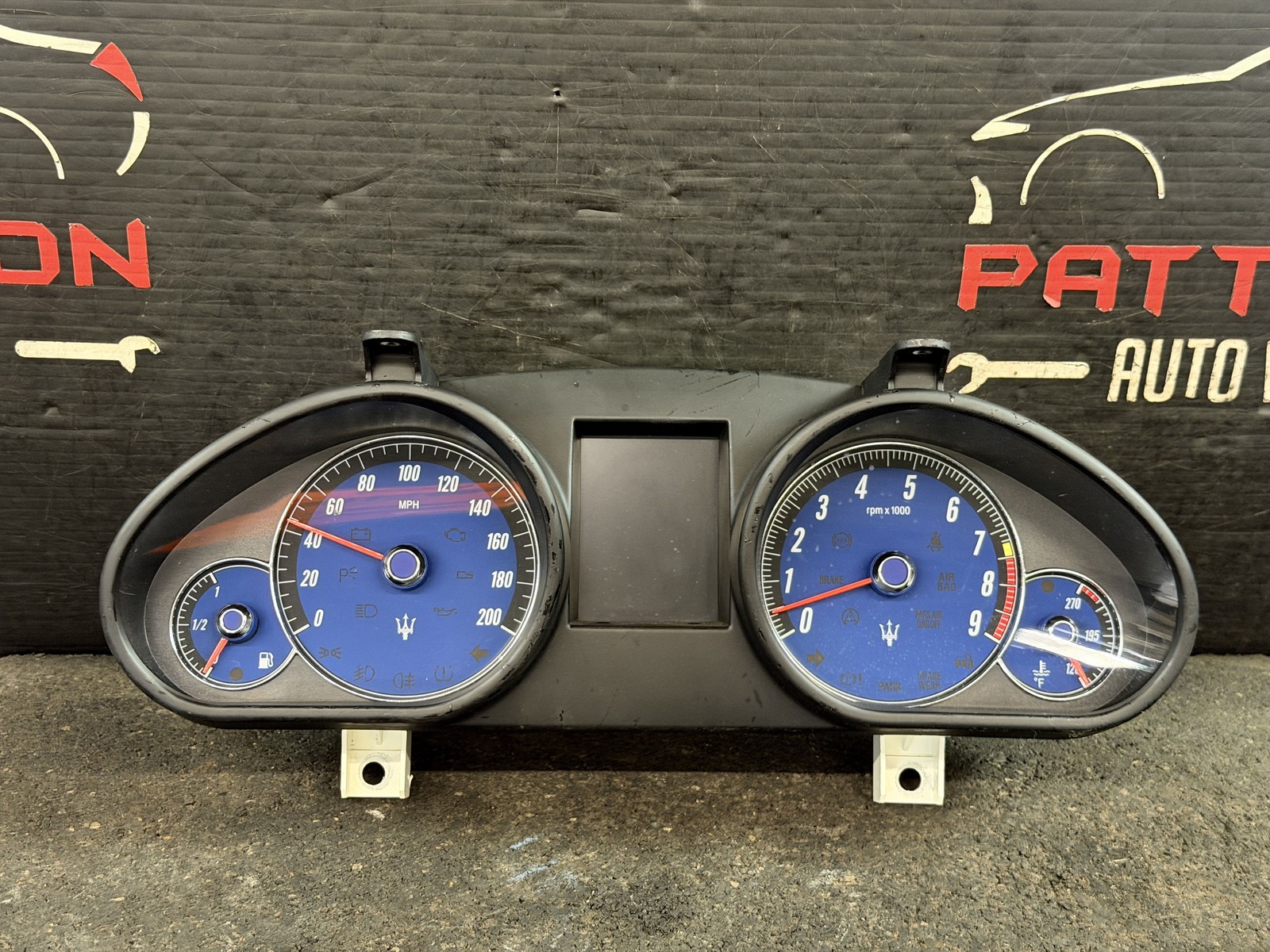 Maserati GranTurismo 2009-2012 Instrument cluster P/N 242352
