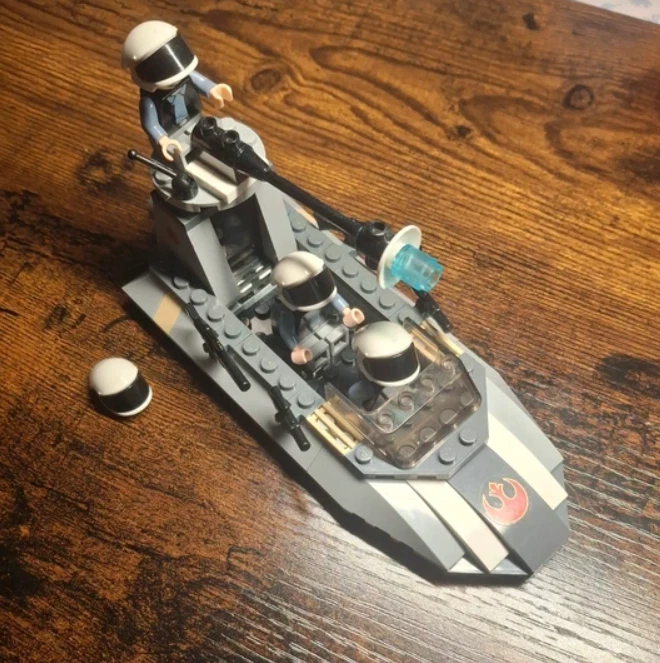 LEGO Star Wars 7668 Rebel Scout Speeder