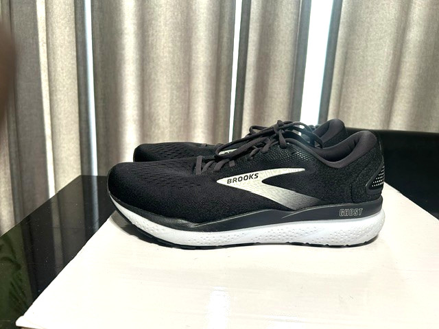 Brooks Ghost Shoes Men 11.5 Wide 2E Black Running Performance Sneakers Athletic