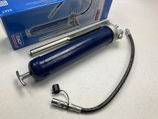 Lincoln 1147 Lever-action Manual Grease Gun With 18-inch Whip Hose And Coupler Lincoln 1147 Lever-action Manual Grease Gun With 18-inch Whip Hose And Coupler