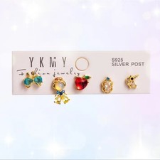 Disney Princess Snow White Womens Jewelry Gold Stud Earring Set