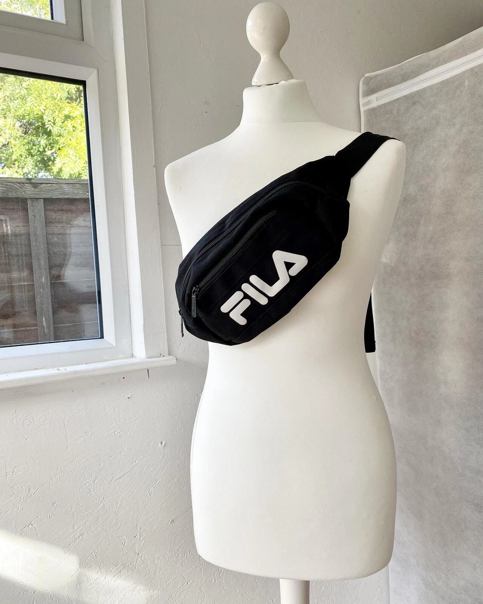 Fila pouch clearance