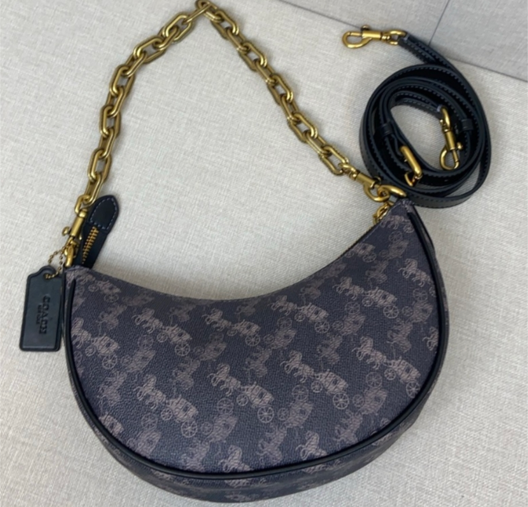 ポーラ マッカードル Piano 163/350 COACH Mila shoulder bag in horse and carriage print Navy
