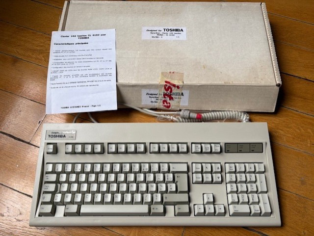 Clavier Toshiba Keytronic FR AZERTY PS2 vintage neuf en boîte pour ordinateur AT XT