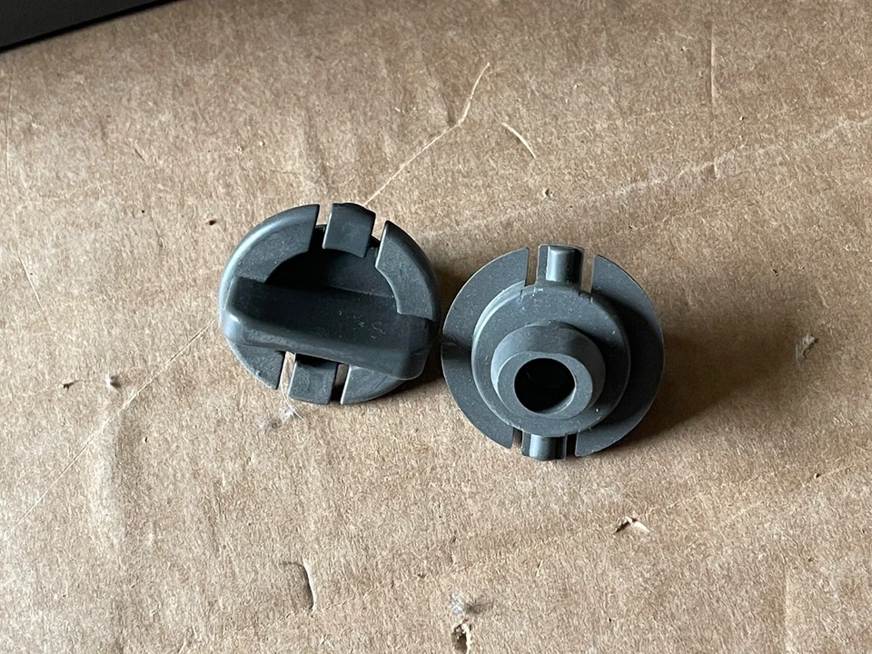 Caja de almacenamiento 15-19 Nissan Frontier debajo del asiento PASAJERO LADO DERECHO CONTENEDOR Y RED OEM Foto 3 de 4