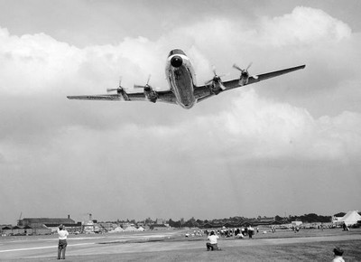 Vickers Viscount turbo prop airliner flying SBAC Farnborough Air S- 1958 Photo