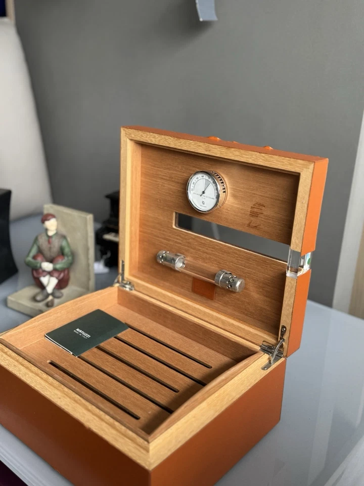 boîte cirage - Photo 3/4