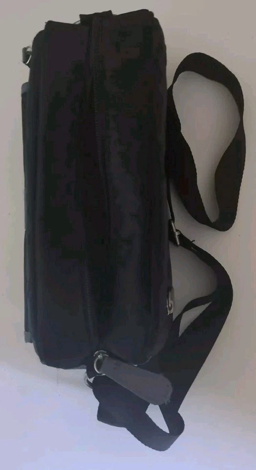 Nikon 11861 1 Series Digital Camera Case (Black) for J1, J2, J3, S1, V1, V2, AW1 - Image 3 of 4