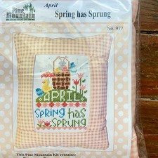 Pine Mountain Designs April Spring Has Sprung #977 Cross Stitch Pillow Kit NEW