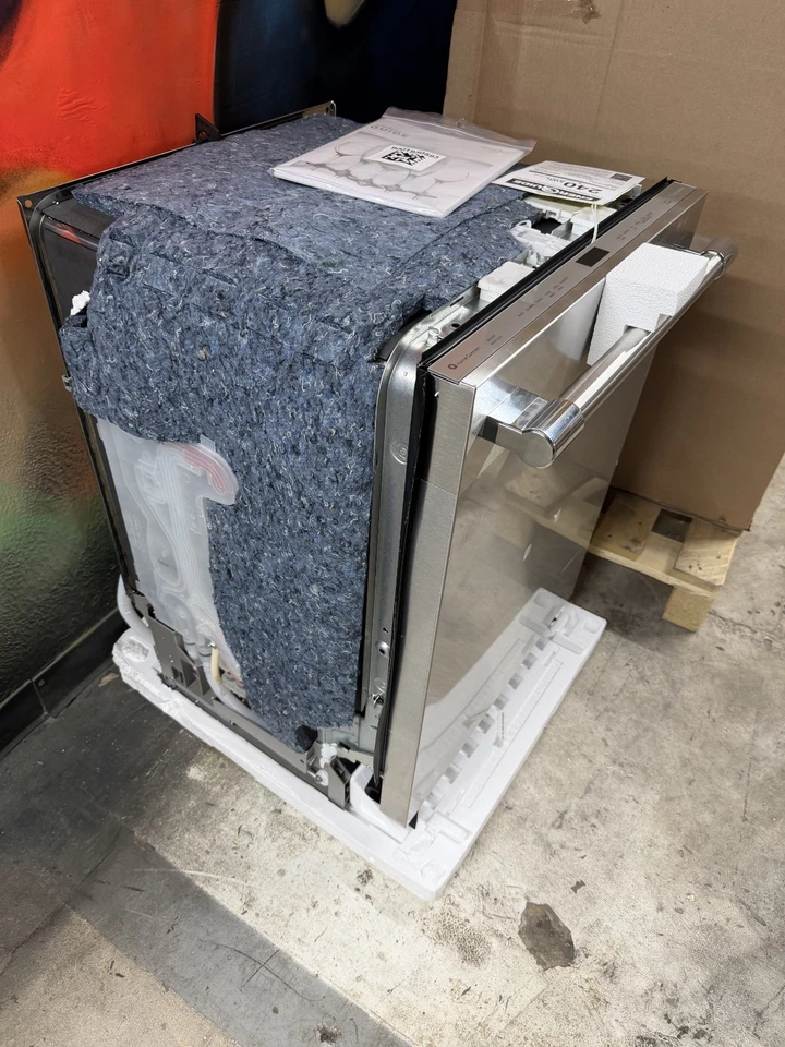 Lavavajillas inteligente Thermador Star Sapphire® DWHD661EFP 24 pulgadas totalmente integrado Foto 2 de 4