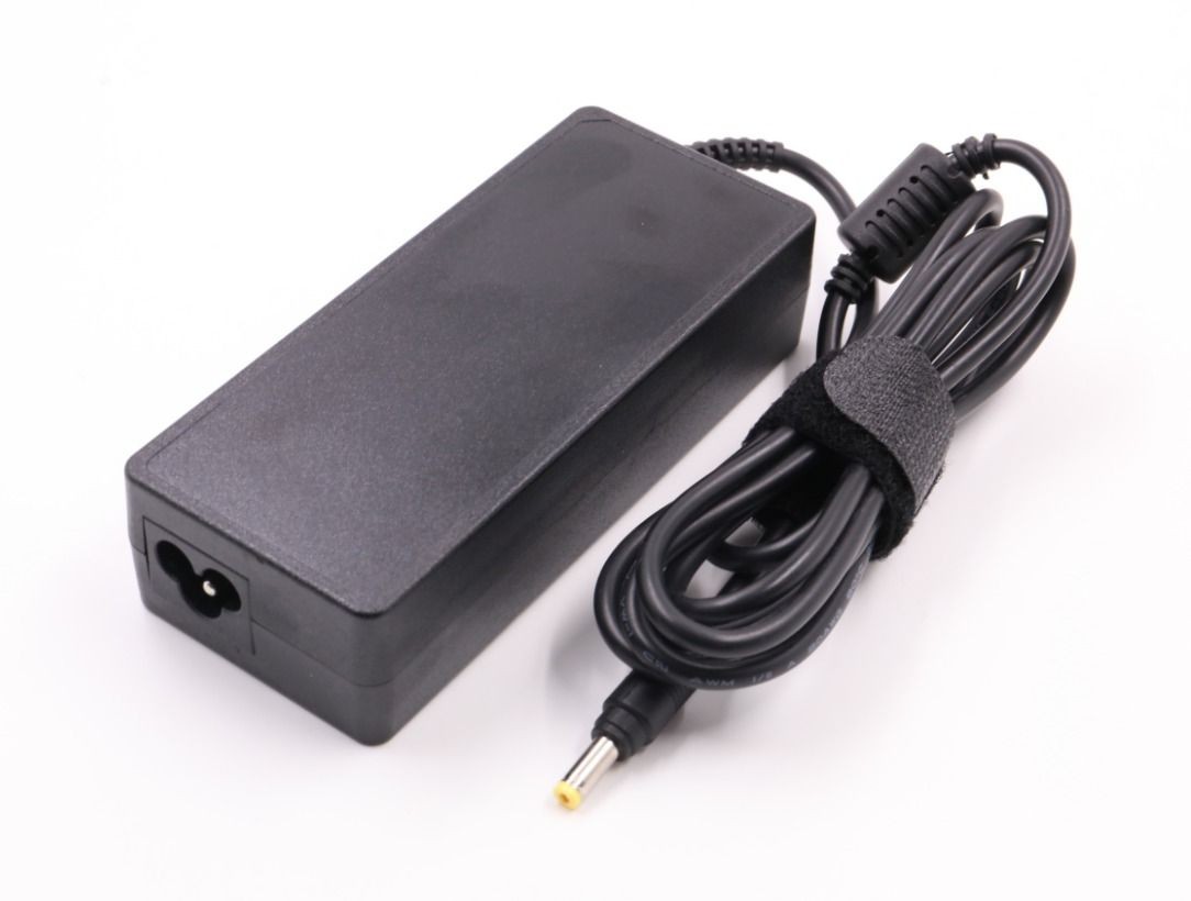 CoreParts MBA1313 Power Adapter