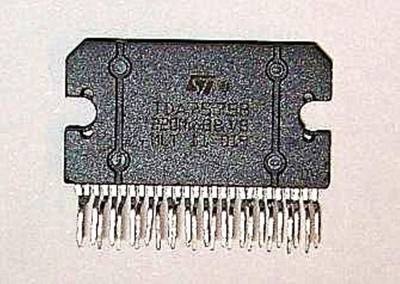 ST TDA7575 ZIP-27 MULTIFUNCTION DUAL BRIDGE POWER USA ship #hj
