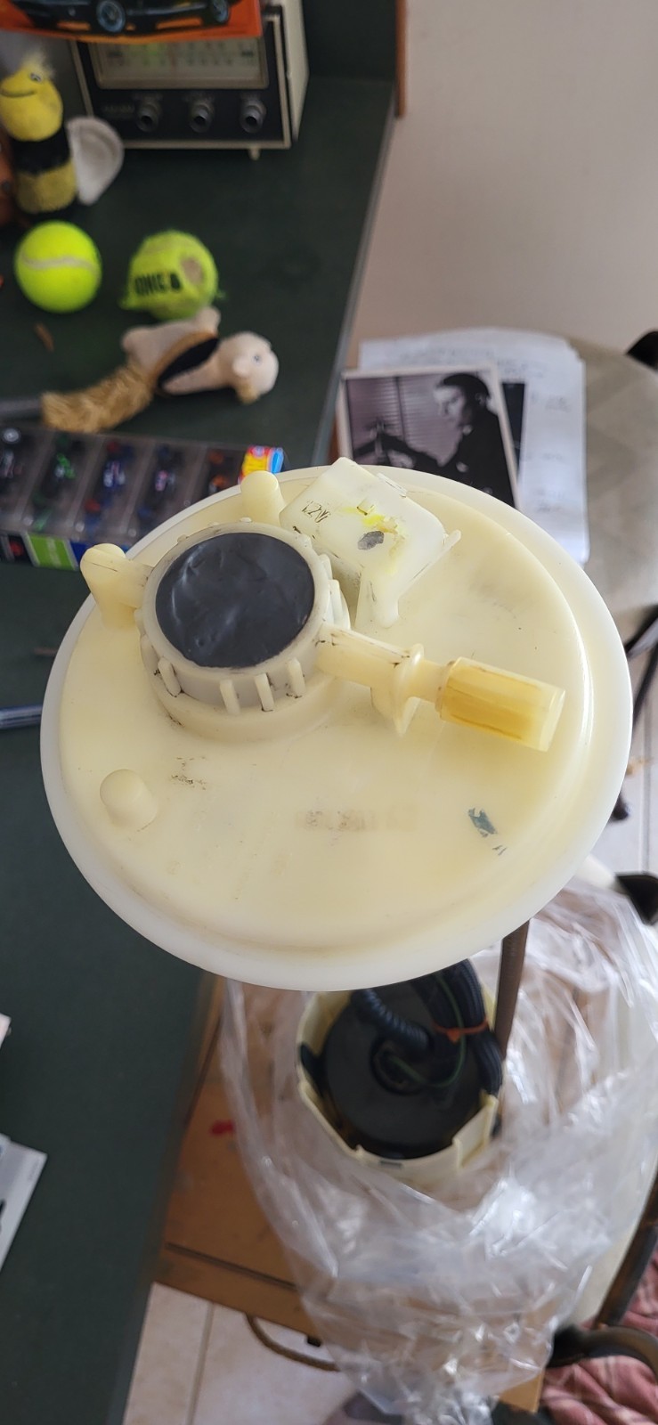 Ferrari 360 430 electric fuel pump  Bosch PN 0580313088 180477 with lock ring