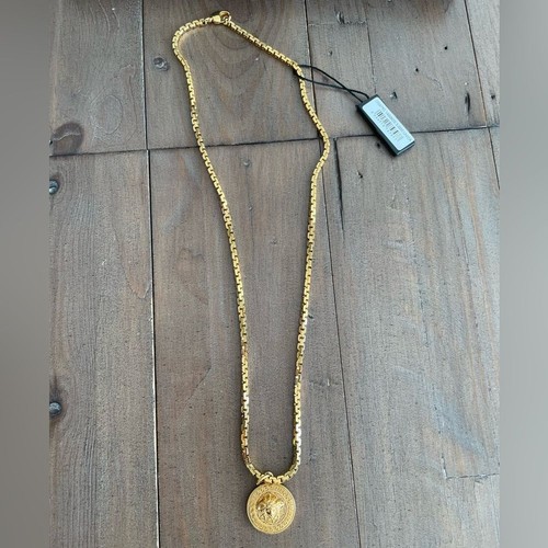 RRPUS$825 plus tax Versace Medusa Pendant Necklace Metal NWT - 第 1/9 張圖片