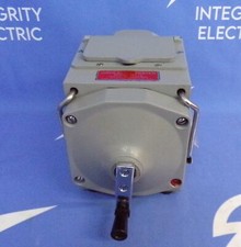 UEI INSULATION RESISTANCE TESTER IRT10 1000V 0-1000M  90DAY WARRANTY